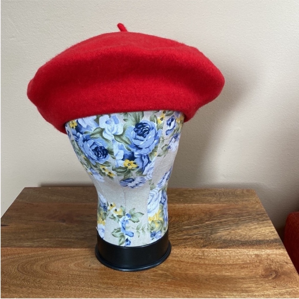 ❤️ VTG Red Wool Beret Hat French Girl